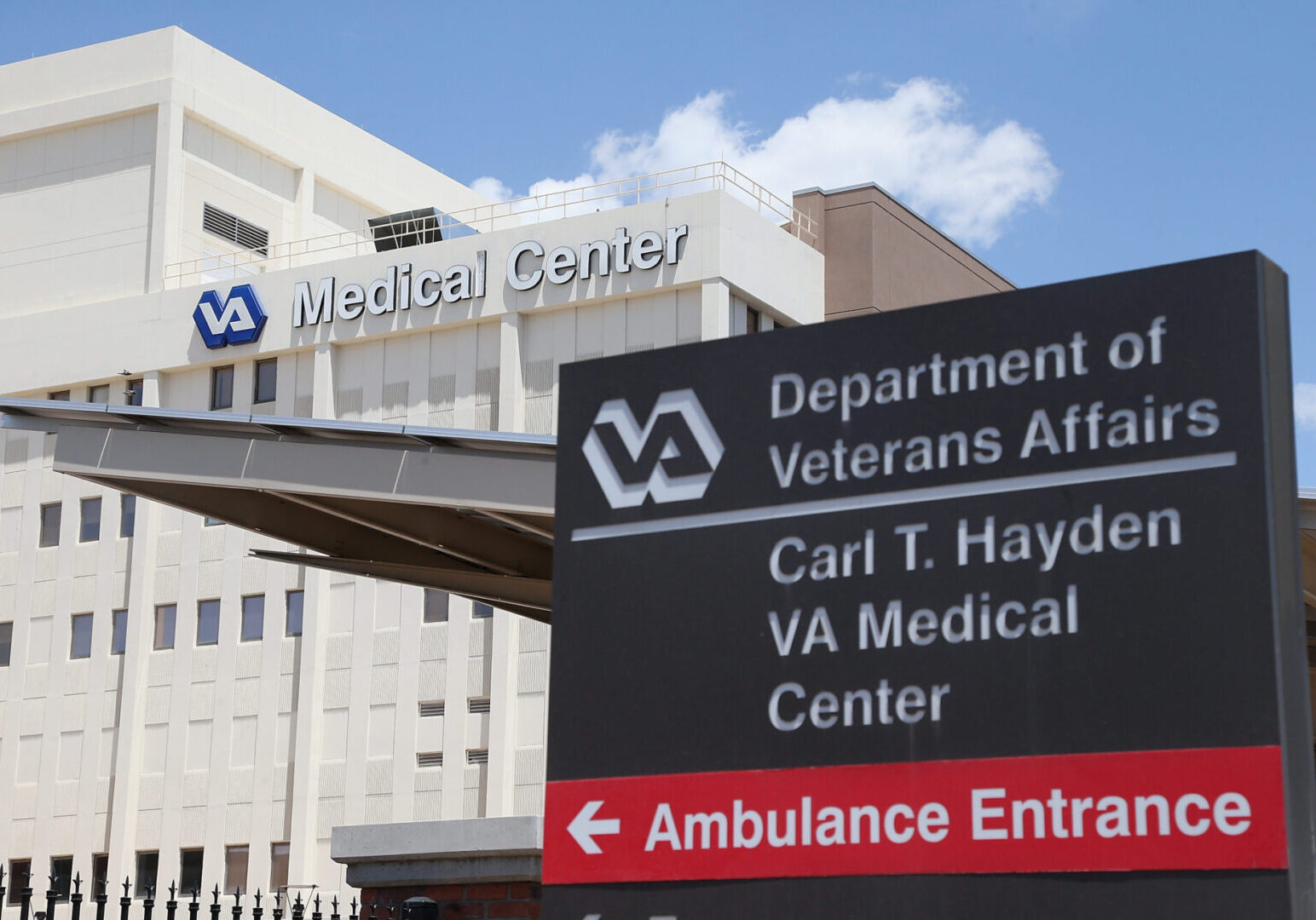 PHOENIX, AZ - MAY 08:  Exterior view of the Veterans Affairs Medical Center on May 8, 2014 in Phoenix, Arizona. The Department of Veteran Affairs has come under fire after reports of the deaths of 40 patients forced to wait for medical care at the Phoenix VA hopsital.  (Photo by Christian Petersen/Getty Images)